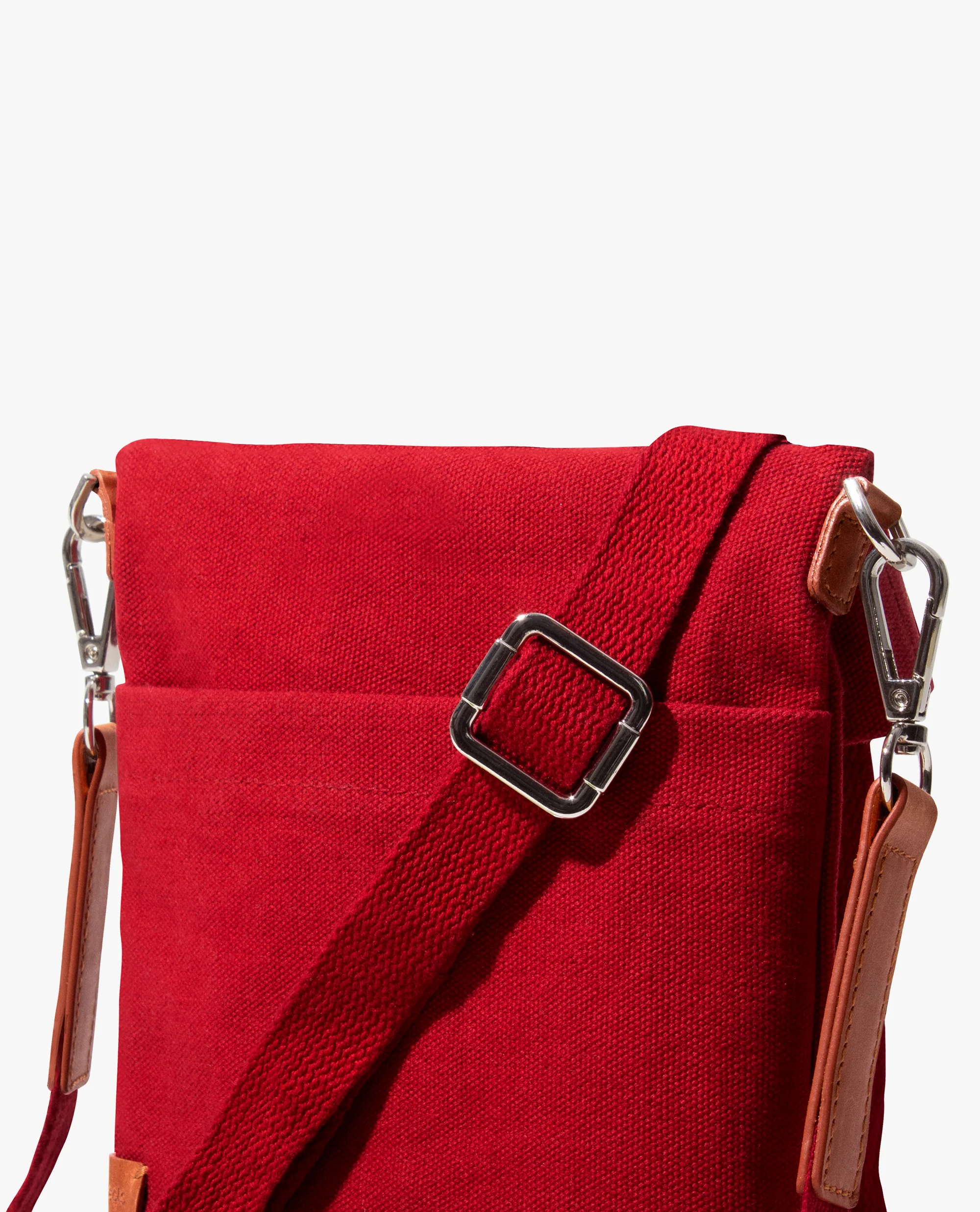 Scout Crossbody Bag - Image 11